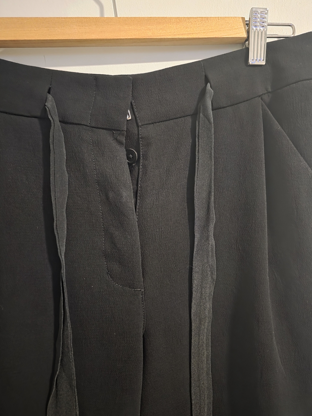 Aritzia Wilfred Allant Pant Tie Waist Cropped Pants Size 6 Black - Picture 5 of 12